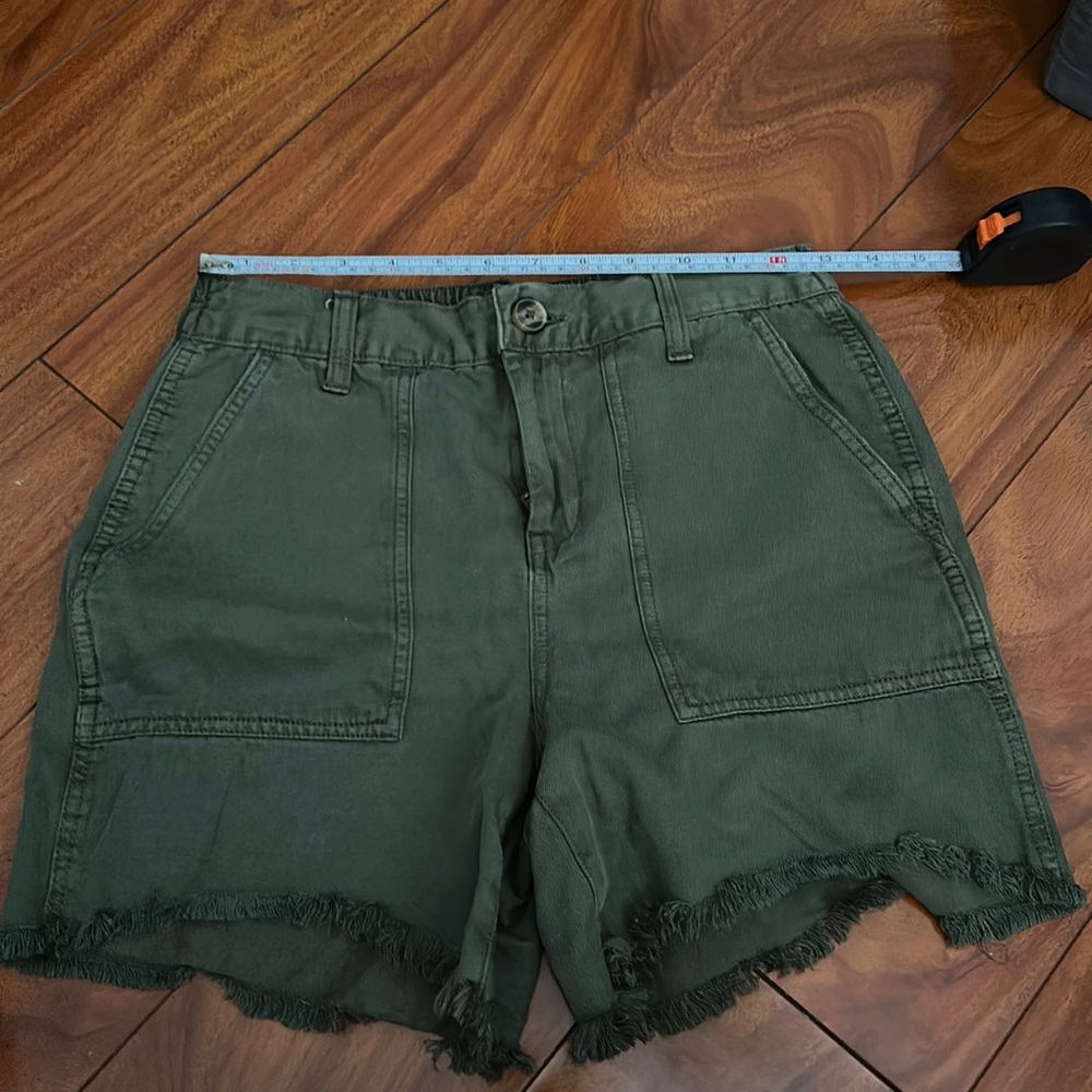 Aerie olive green shorts